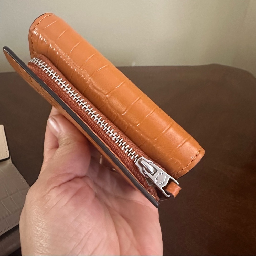 New Coach Micro Wallet - Picture 9 of 16